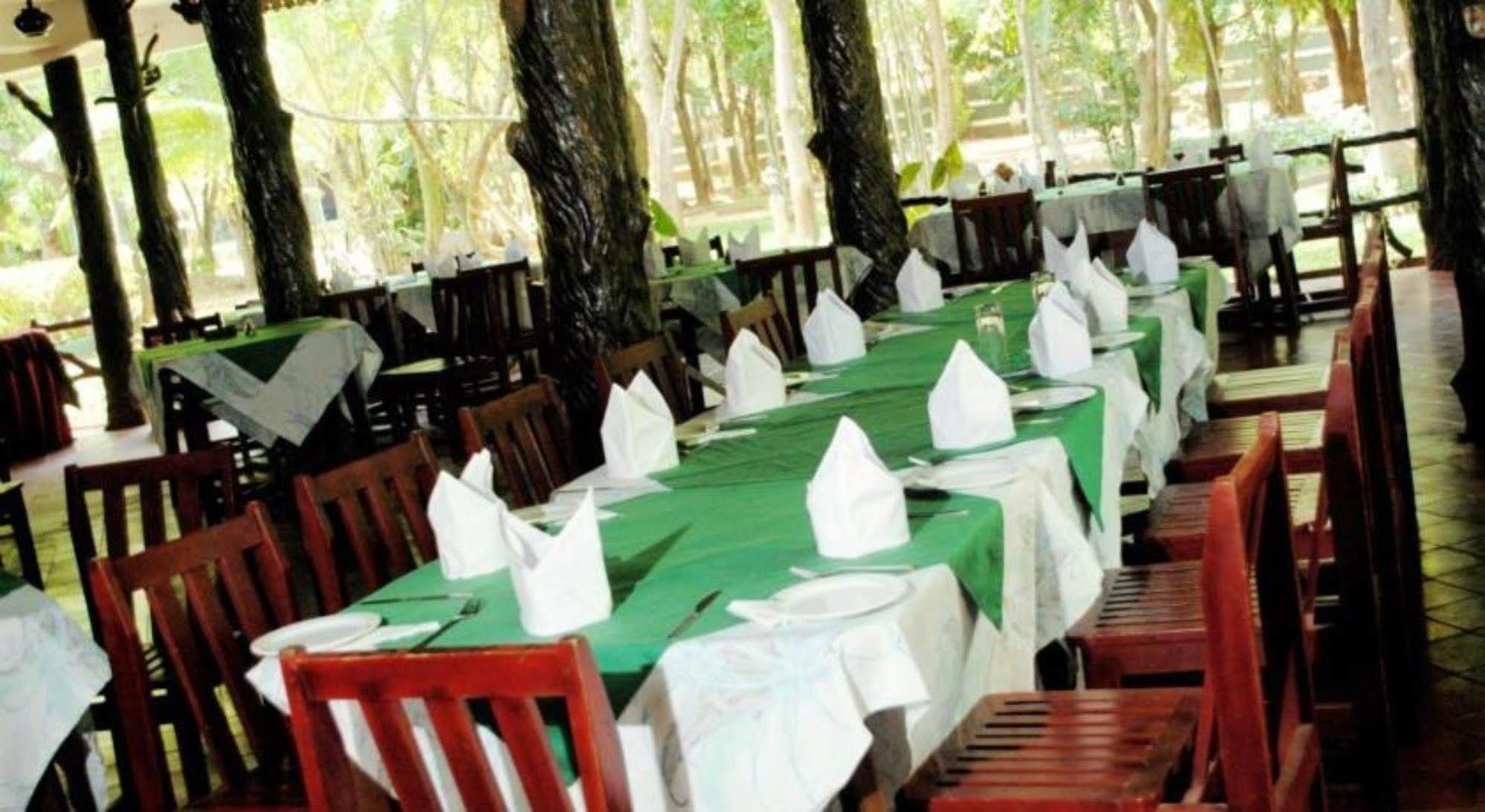 Hotel Eden Garden Sigiriya Exterior photo